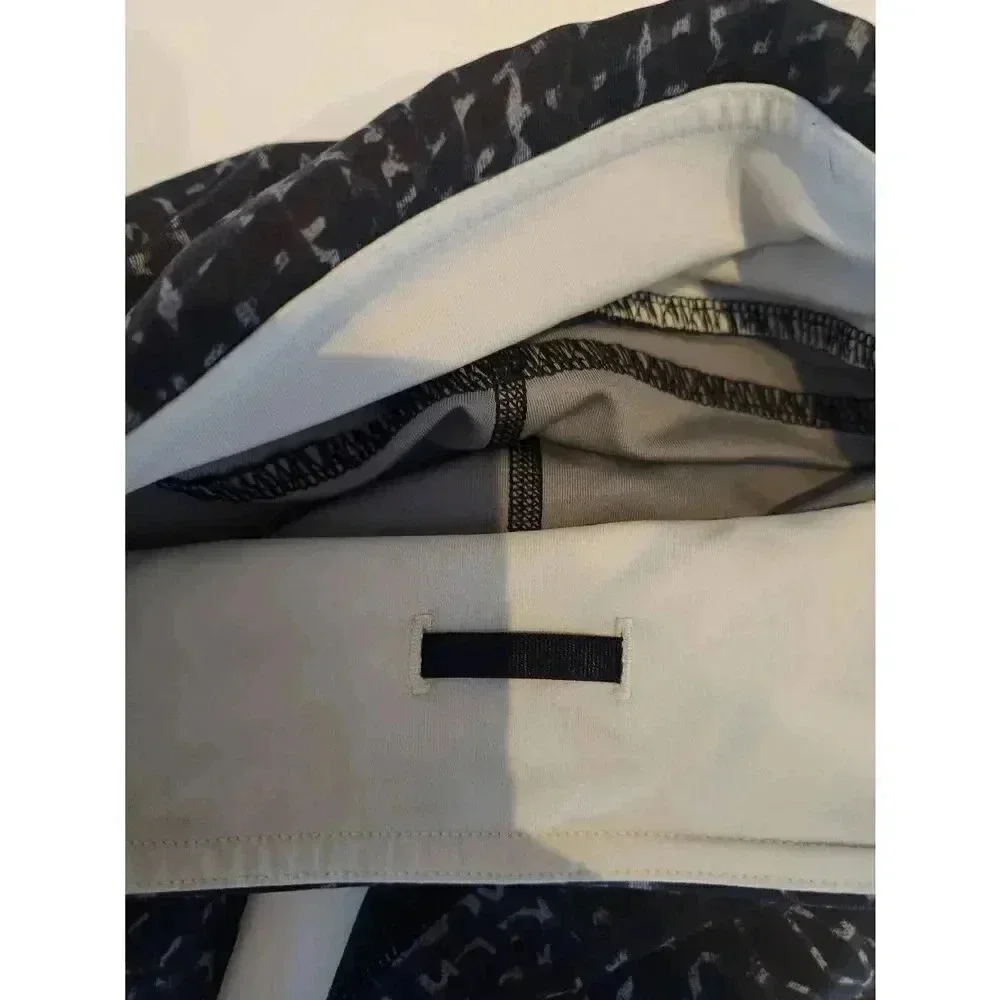 Lululemon Real Quick Crop Leggings Snakeprint Black Gray Size 4.